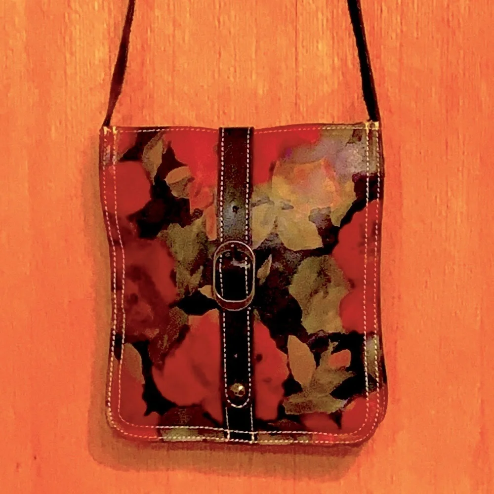 Patricia Nash Venezia Pouch rose floral print zip purse slim crossbody bag EUC